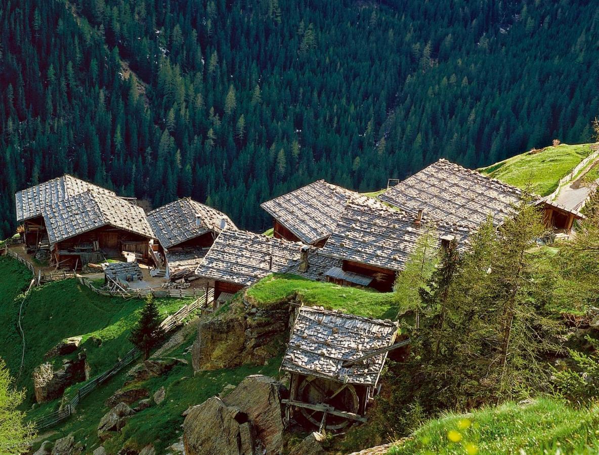 Natur Pur Hotel Unterpichl Ulten Buitenkant foto